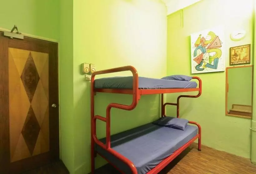 هتل Backpacker Cozy Corner Guesthouse