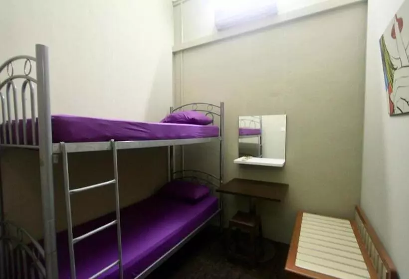 هتل Backpacker Cozy Corner Guesthouse