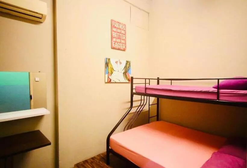 هتل Backpacker Cozy Corner Guesthouse