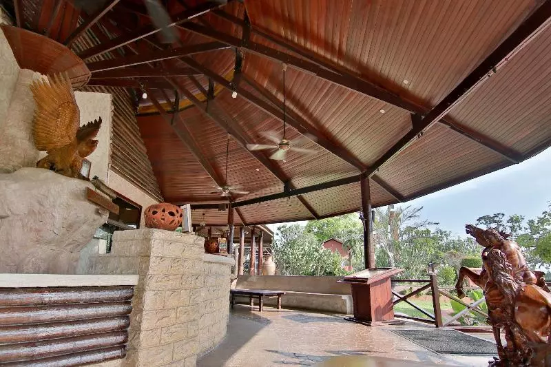 호텔 Eagle Ranch Resort