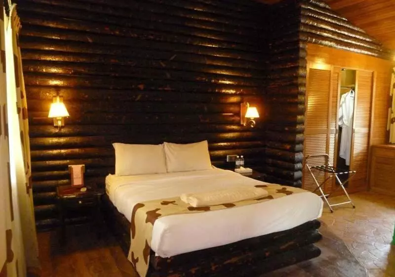 호텔 Eagle Ranch Resort