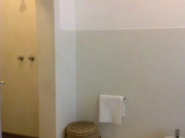 هتل Marine Holiday House