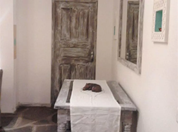 هتل Marine Holiday House