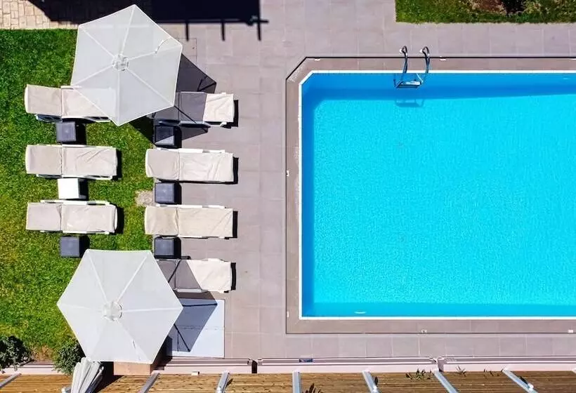 هتل Oliva Beach Studios & Apartments