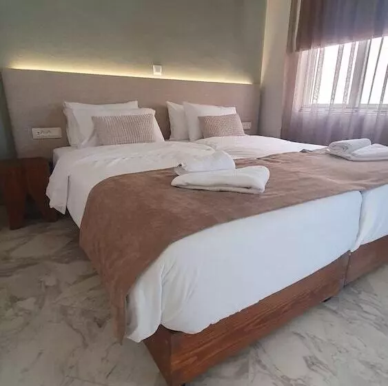 هتل Oliva Beach Studios & Apartments