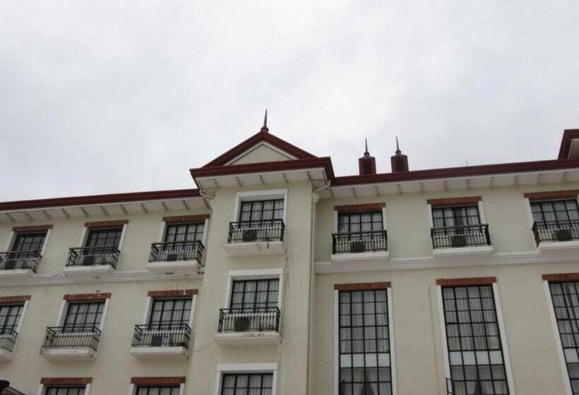 Pontefino Hotel And Residences