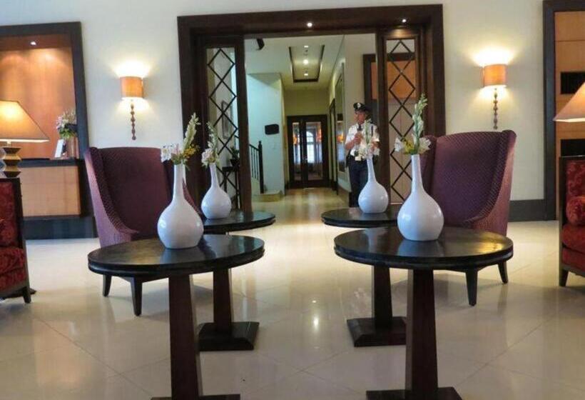 Pontefino Hotel And Residences