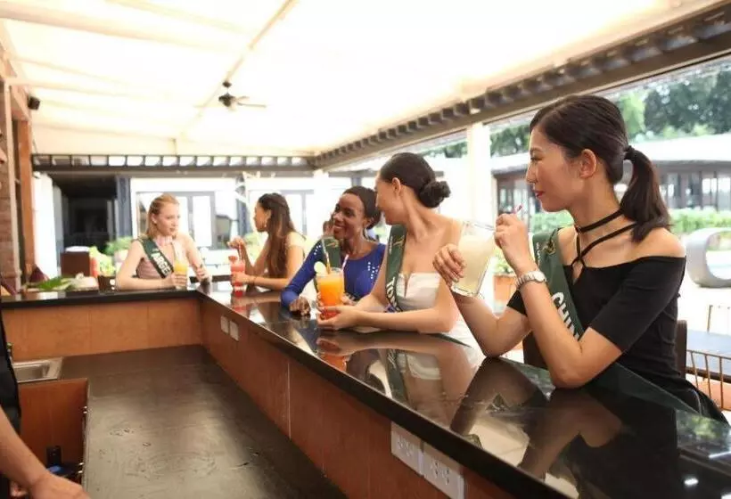 Pontefino Hotel And Residences