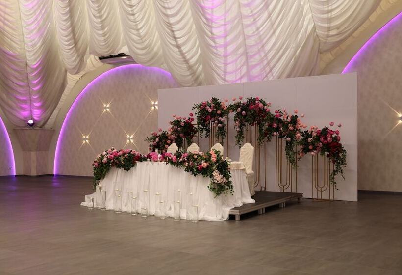 בית מלון כפרי President Resort