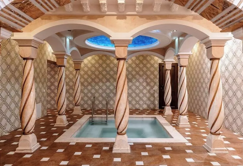 هتل President Resort