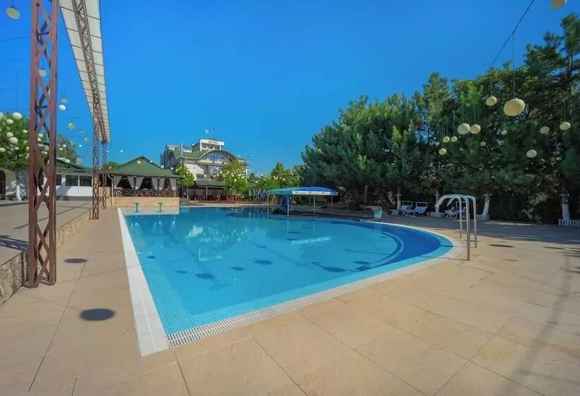 هتل President Resort