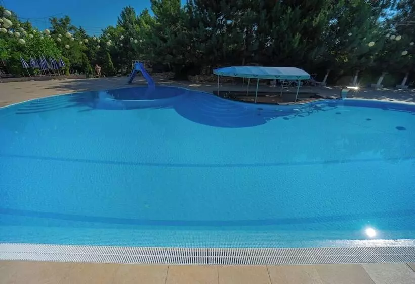 هتل President Resort