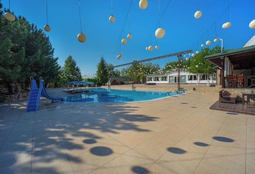 בית מלון כפרי President Resort