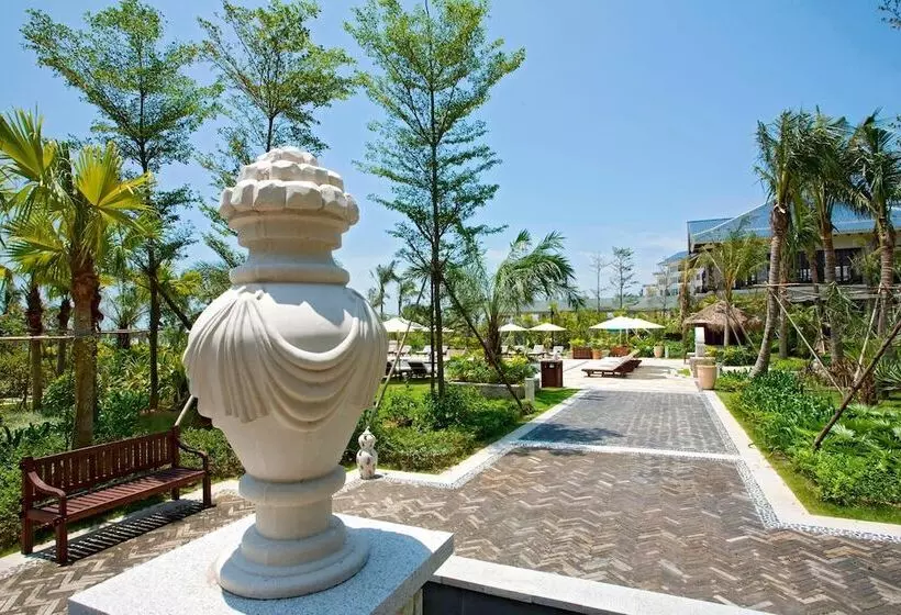 בית מלון כפרי Sheraton Huizhou Beach Resort