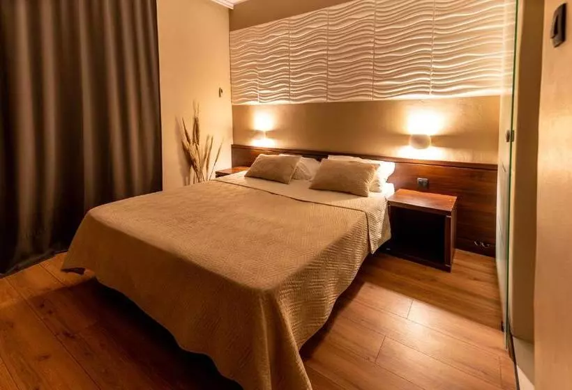 酒店 Villa Maimare