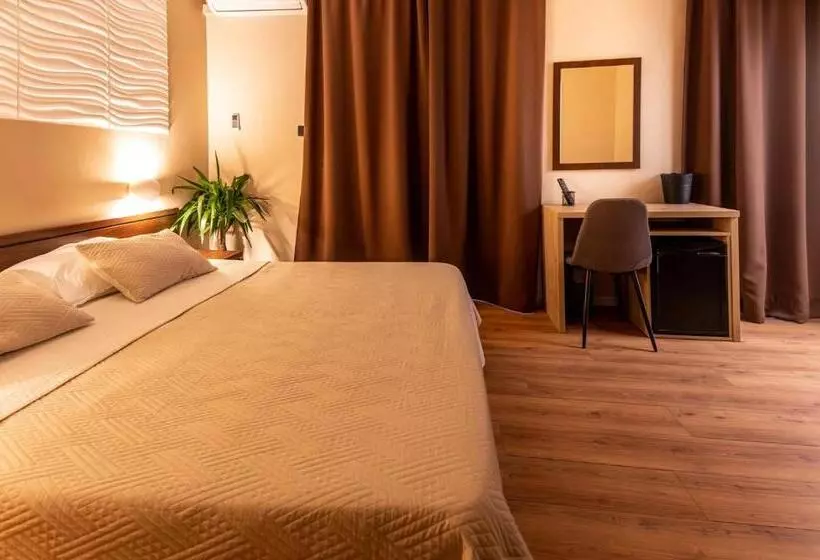 酒店 Villa Maimare