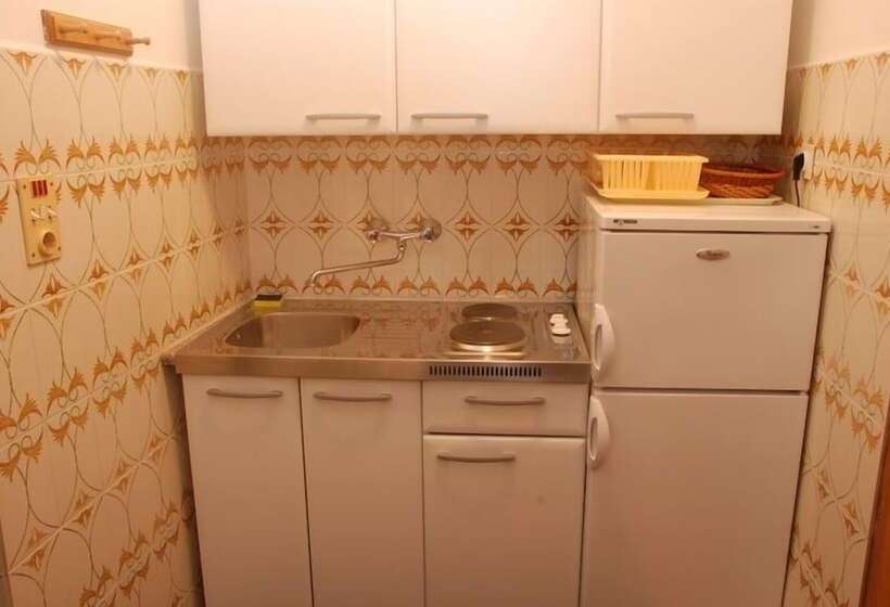 Lulak Studio Apartments