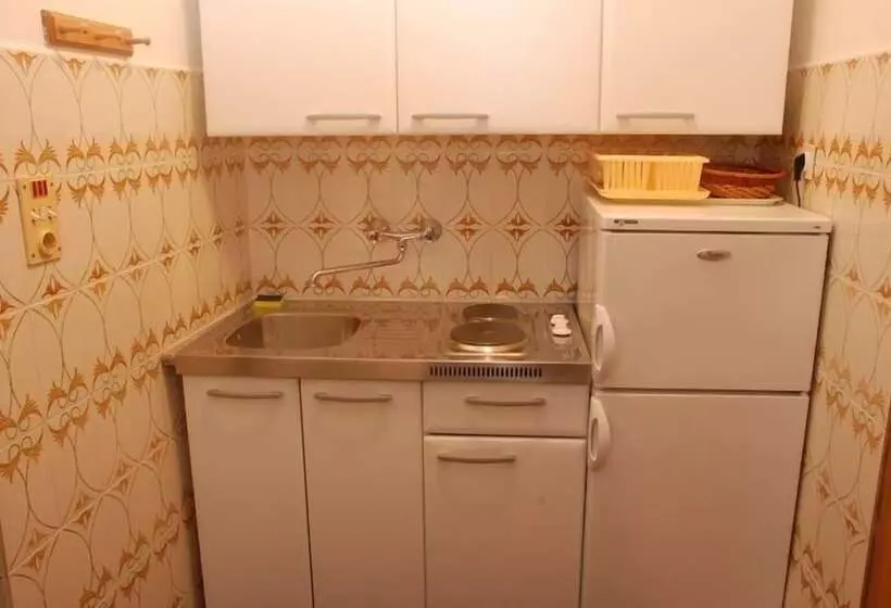 Lulak Studio Apartments