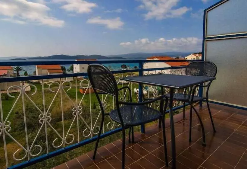 Lulak Studio Apartments