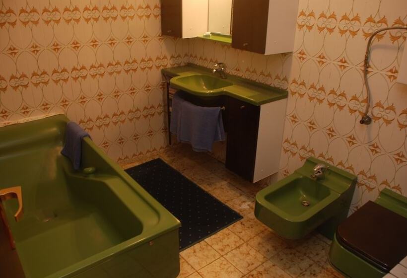 Lulak Studio Apartments