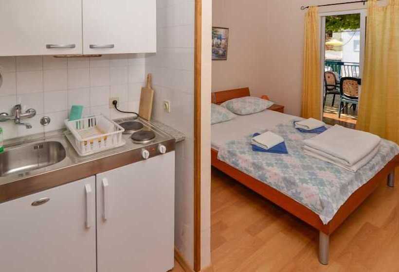 Lulak Studio Apartments