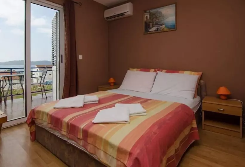 Lulak Studio Apartments