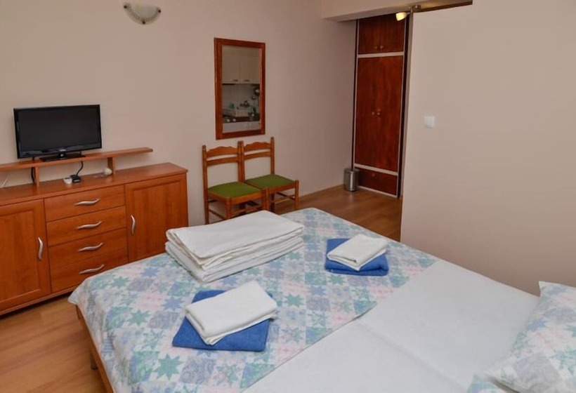 Lulak Studio Apartments