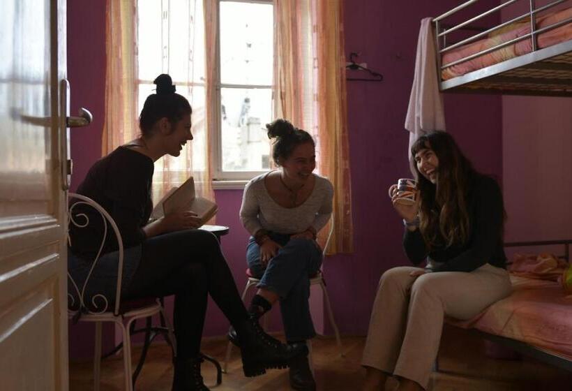 Old Town Hostel Split