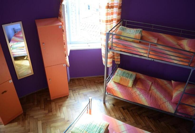 Old Town Hostel Split