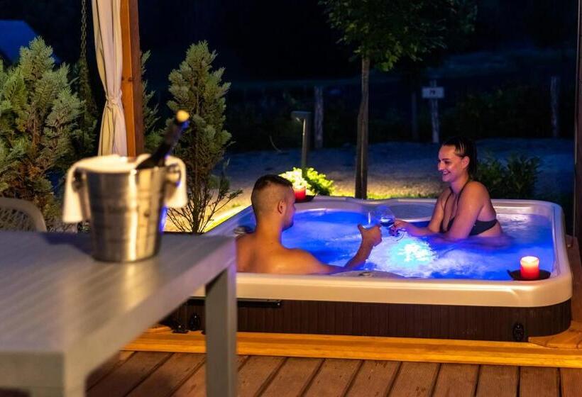 Plitvice Holiday Resort