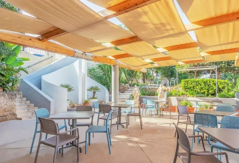 Ax Sunny Coast Resort & Spa