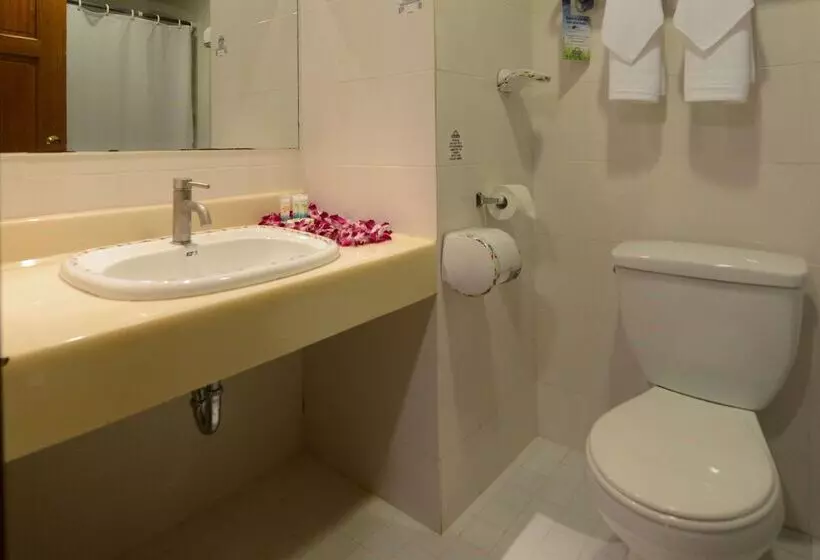 هتل Days Inn Guam Tamuning