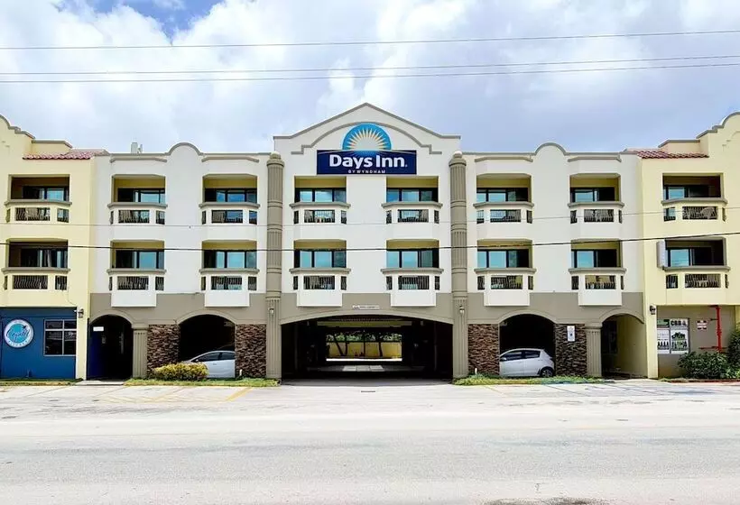 هتل Days Inn Guam Tamuning