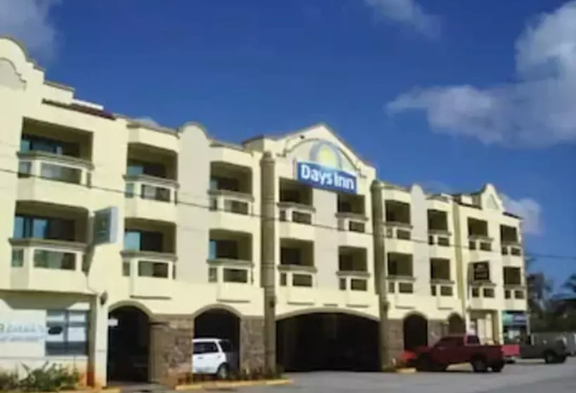 هتل Days Inn Guam Tamuning
