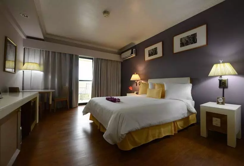 هتل Days Inn Guam Tamuning