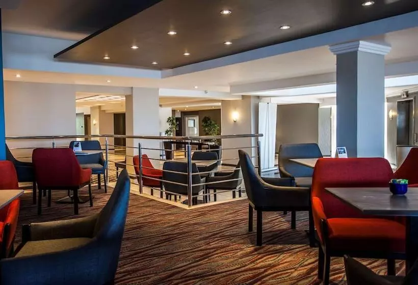 هتل Garden Court East London