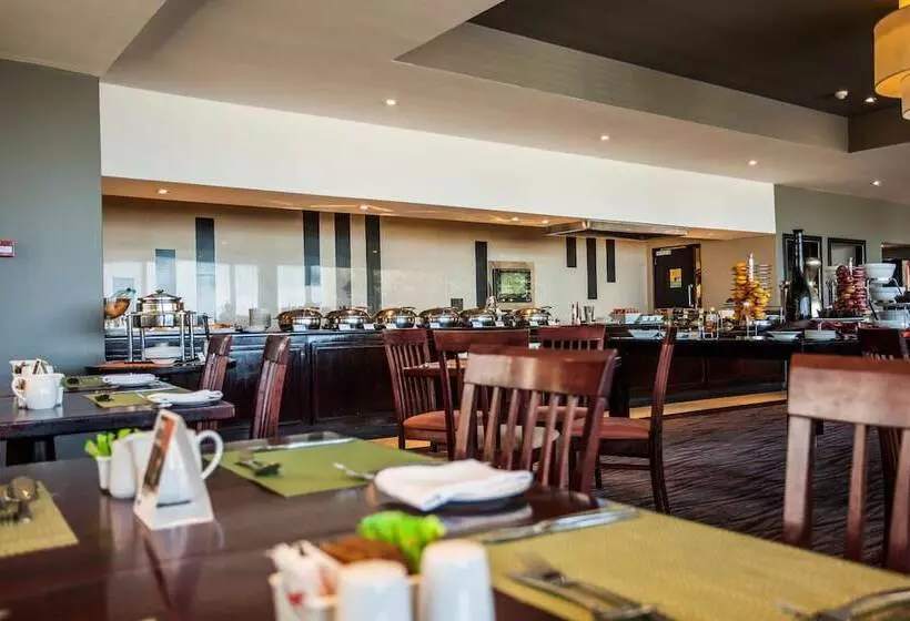 هتل Garden Court East London