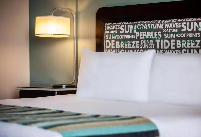 هتل Garden Court East London