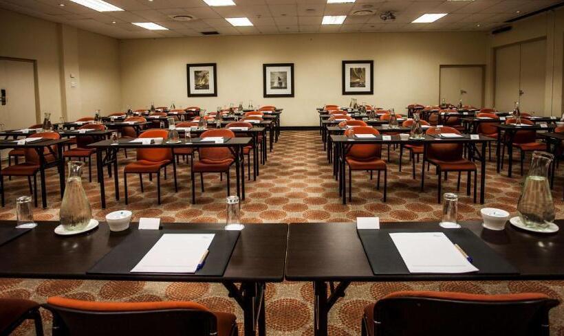 فندق Garden Court East London