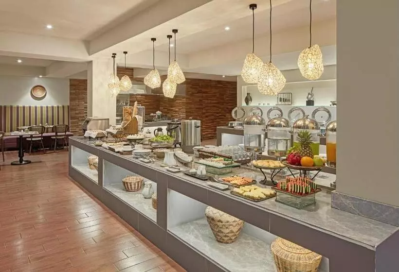 Hotel Holiday Inn & Suites Batangas Limapark, An Ihg