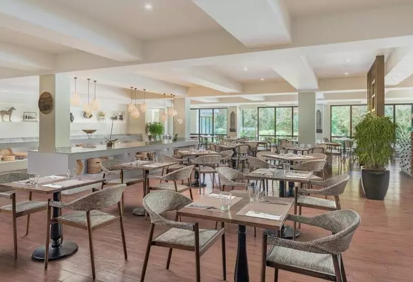 Hotel Holiday Inn & Suites Batangas Limapark, An Ihg