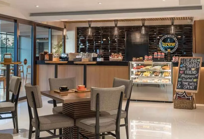 Hotel Holiday Inn & Suites Batangas Limapark, An Ihg