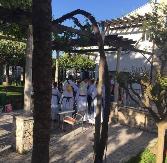 בית מלון כפרי Metković