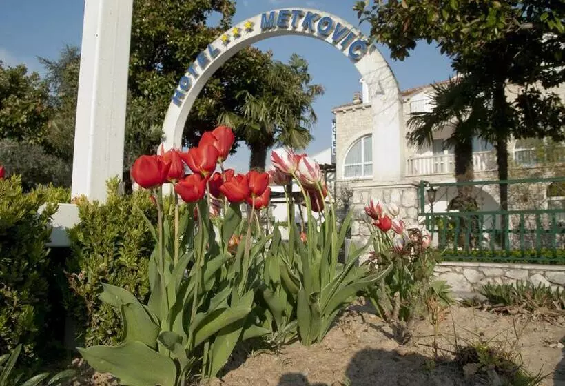 酒店 Metković