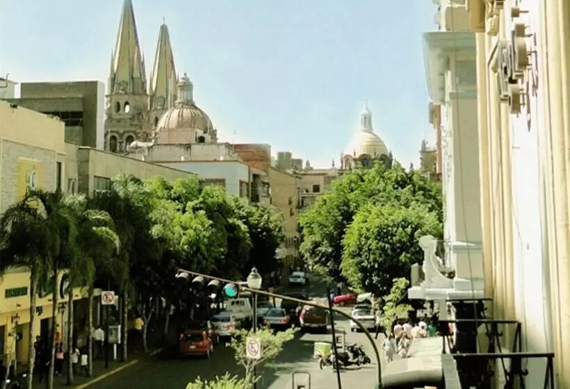 Отель Posada Regis De Guadalajara