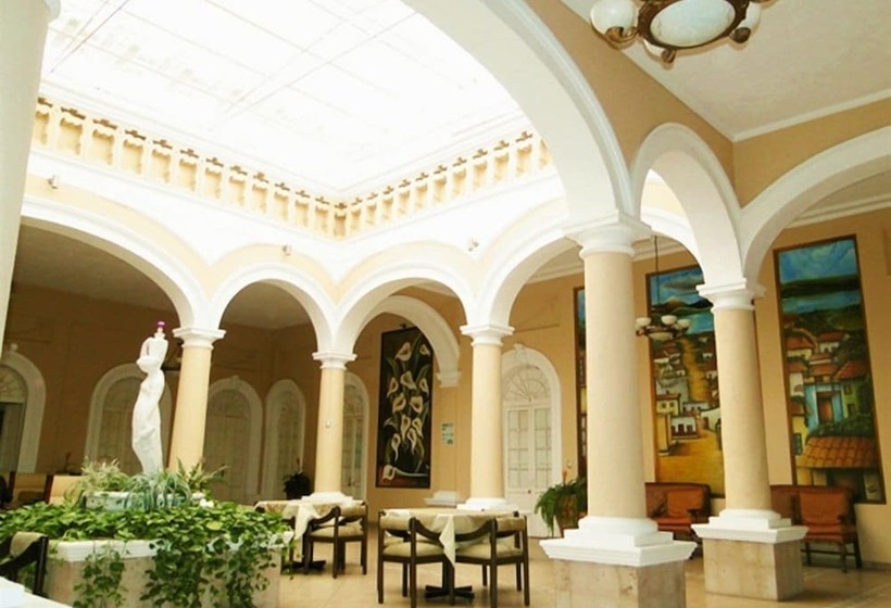 فندق Posada Regis De Guadalajara