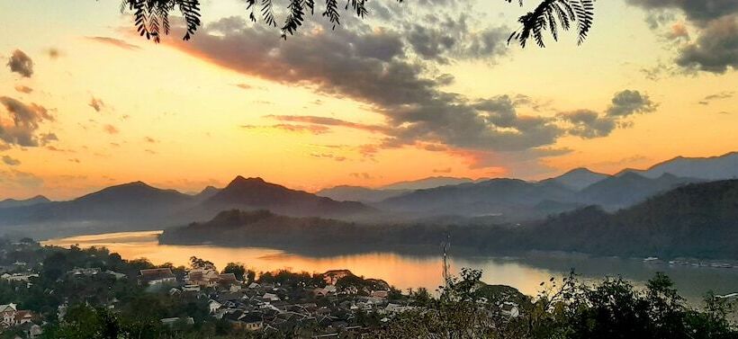 هتل Saynamkhan River View