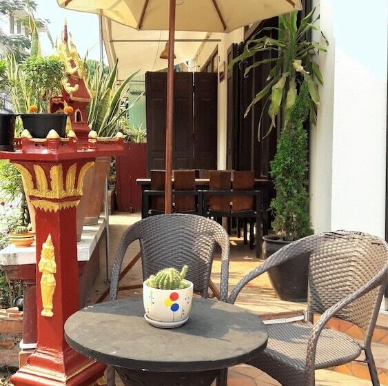 هتل Saynamkhan River View