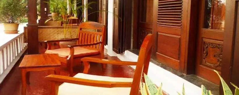 هتل Saynamkhan River View