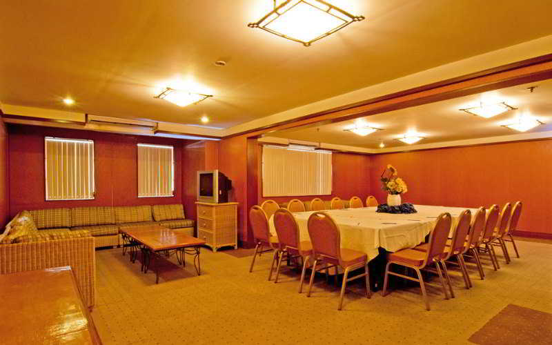 فندق Subic International